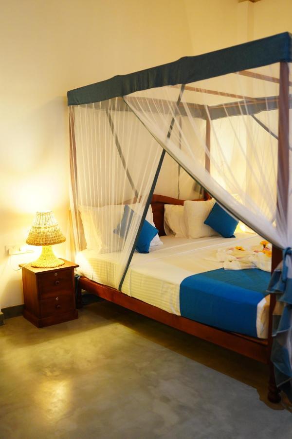 Villa Ronaya Surf Waves Dikwella Exterior foto