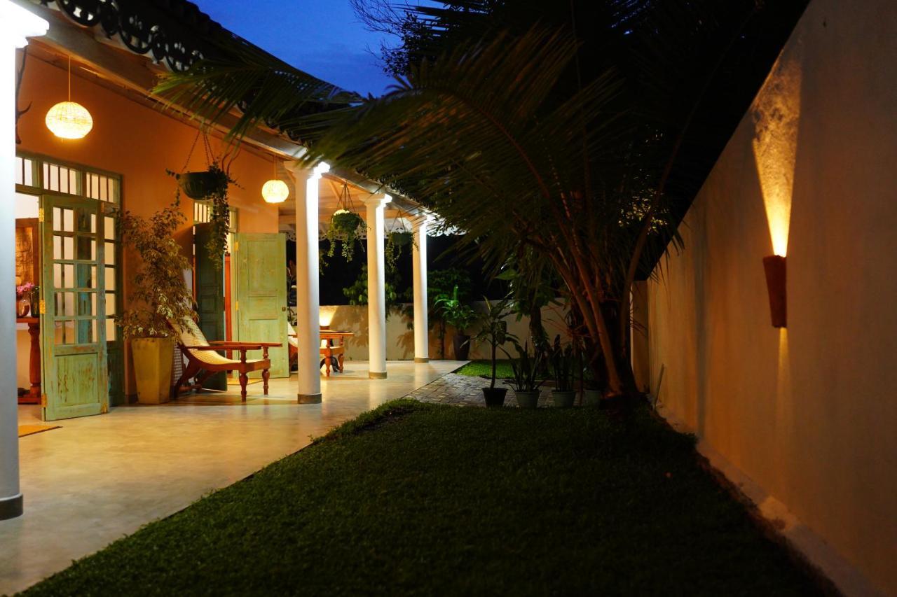 Villa Ronaya Surf Waves Dikwella Exterior foto