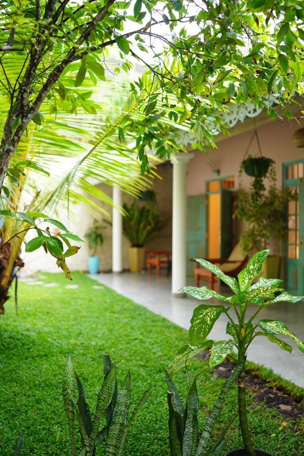 Villa Ronaya Surf Waves Dikwella Exterior foto