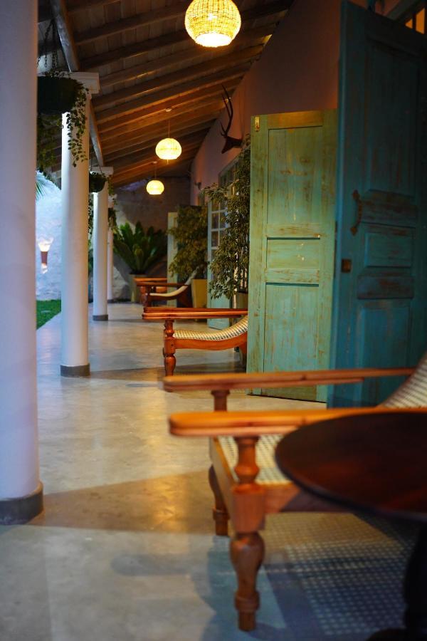 Villa Ronaya Surf Waves Dikwella Exterior foto